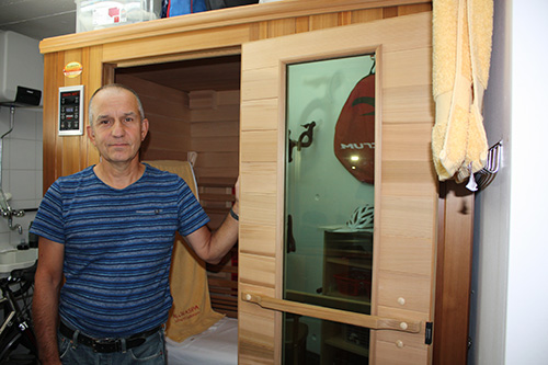 Zufriedene Kunden berichten von ihren Erfahrungen mit Allwaspa Infrarotkabinen.